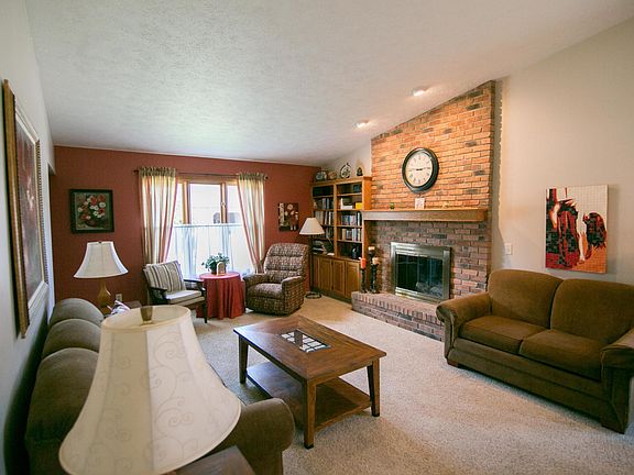 2nd image of 6665 Leisure Way Dr SE