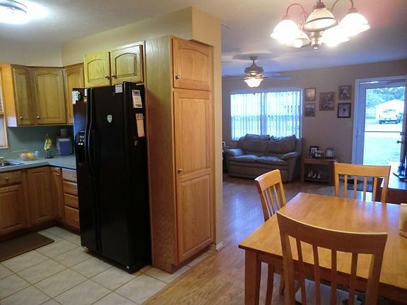 4th image of 4551 33rd Ave N