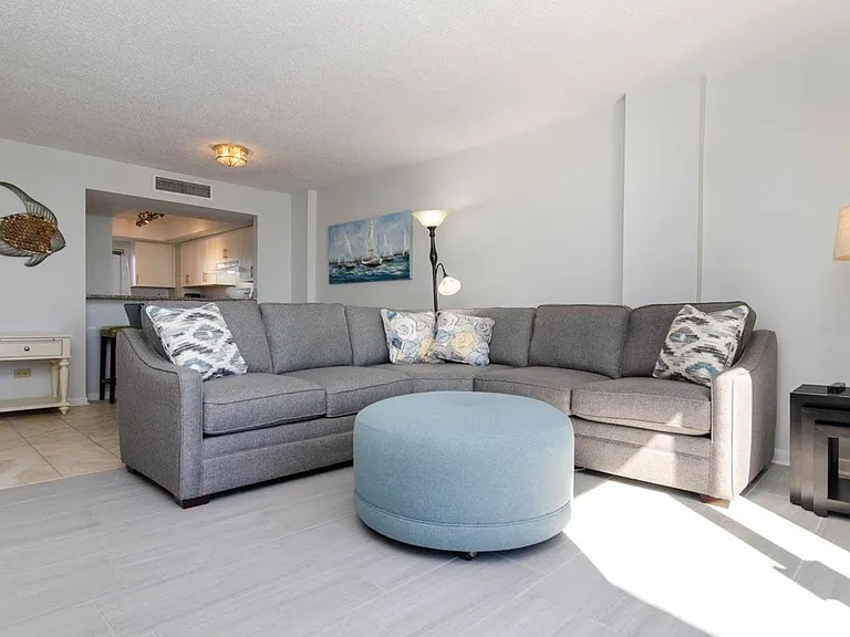 95 S Lumina Ave #8H — Photo 7