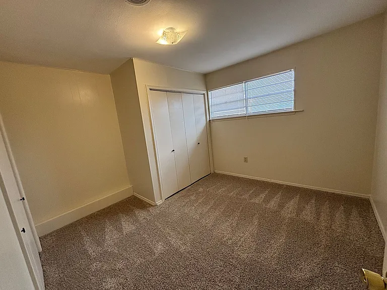 1815 S Erie Ave #1-4 — Photo 6