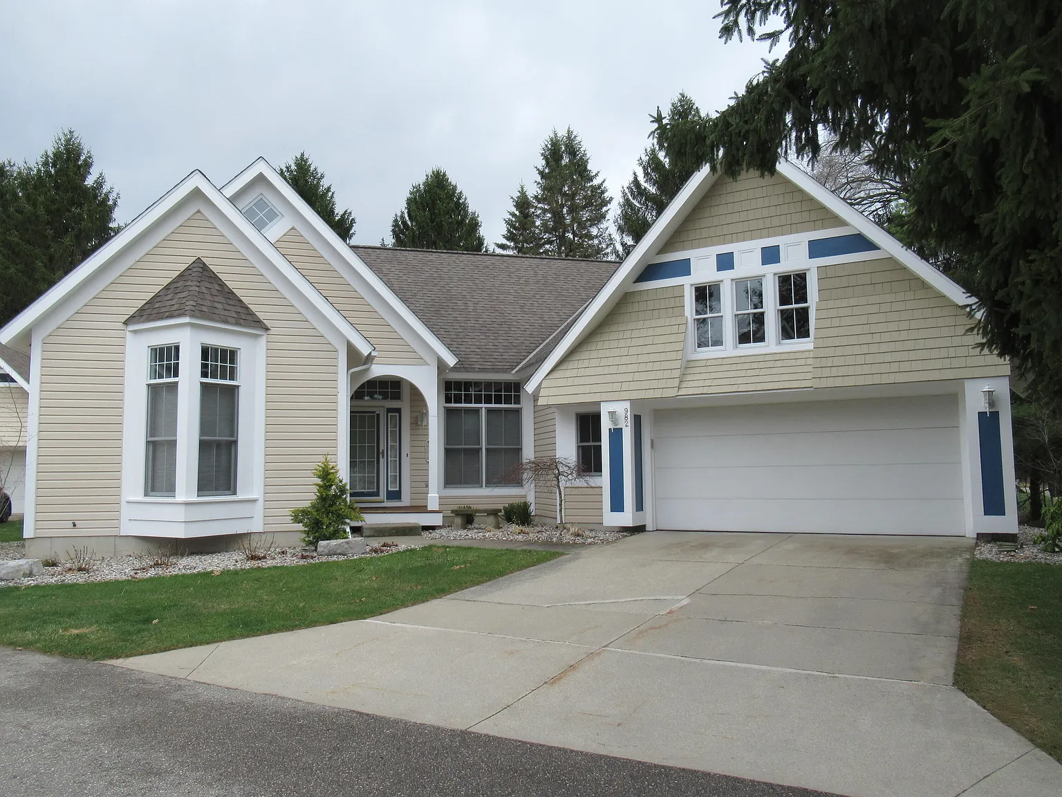 982 Sunflower Ct #19 photo 1