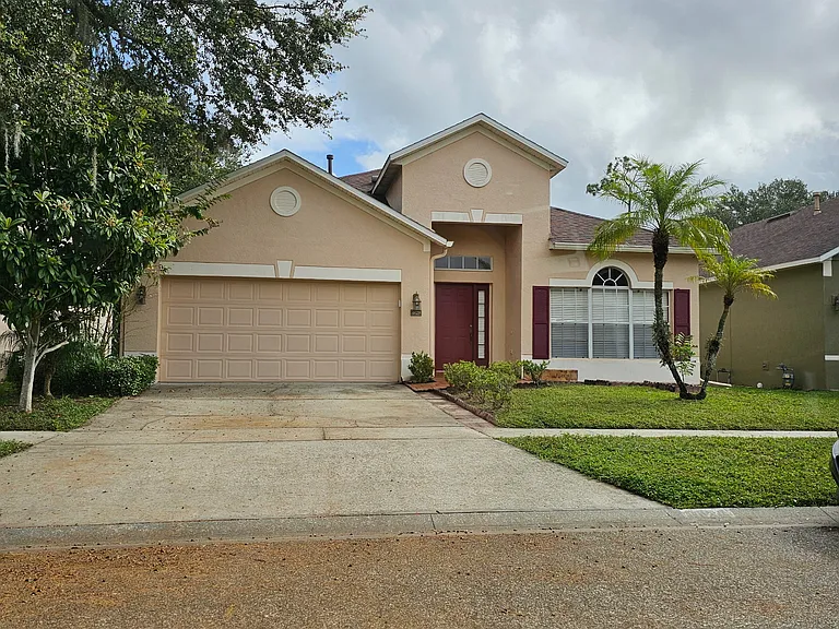 4629 Riverton Dr — Photo 1