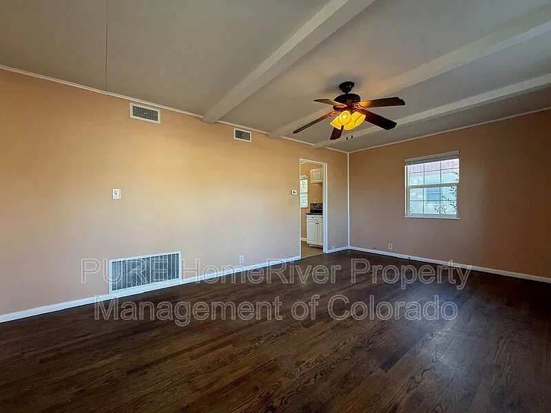 3 bed, 1.0 bath, 894 sqft, $1,675 — Photo 4
