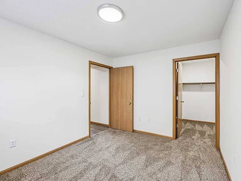 Northridge Heights Apartments — Photo 94