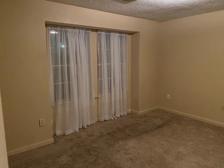 189 Smallwood Ln — Photo 32
