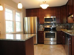 924 Transit Ave, Roseville, MN 55113