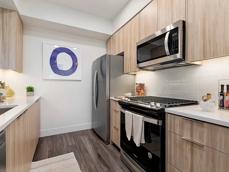 Living at Santa Monica — Photo 45