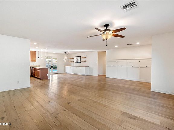 3rd image of 5147 E Sharon Drive