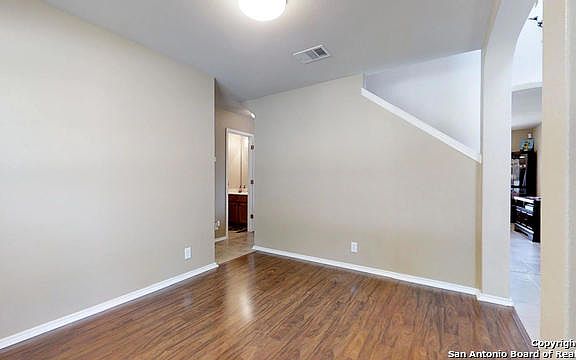 4th image of 321 Ibis Falls Dr