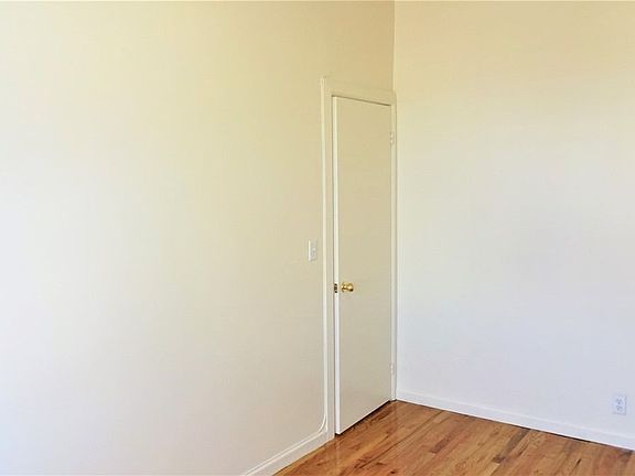 4th image of 1001 Home St APT 5C
