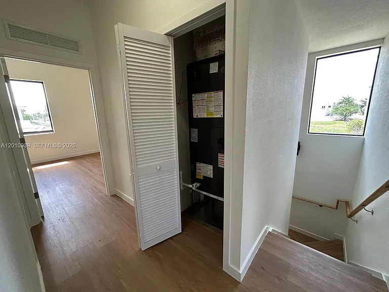 19440 SW 125th Ave #0 — Photo 13