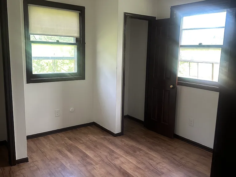 627 Cannon St — Photo 10