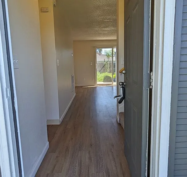 7815 NE 117th Ave — Photo 4