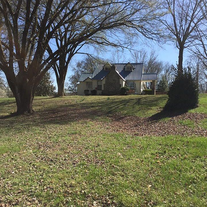 2nd image of 5020 Francis Ln