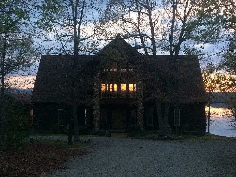 1st image of 316 North Point