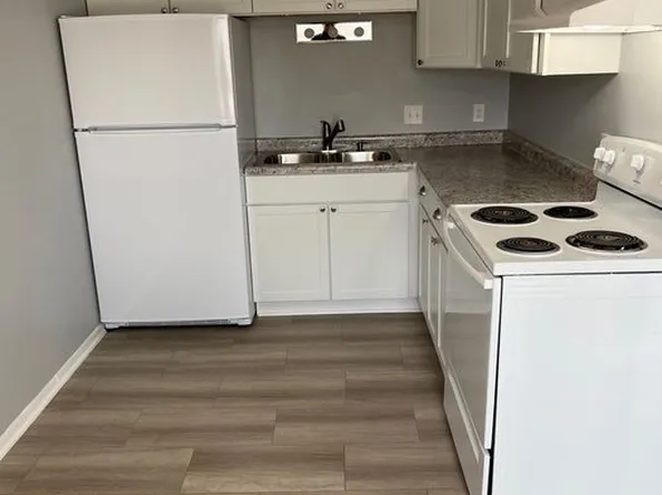 3328 W 29th St APT 4, Davenport, IA 52804