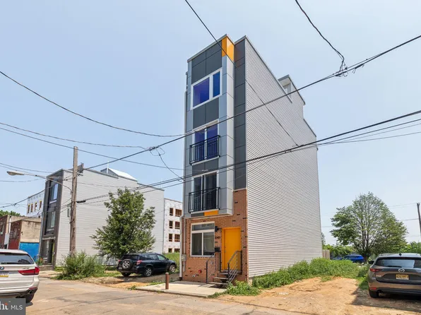 1949 N Orianna St, Philadelphia, PA 19122