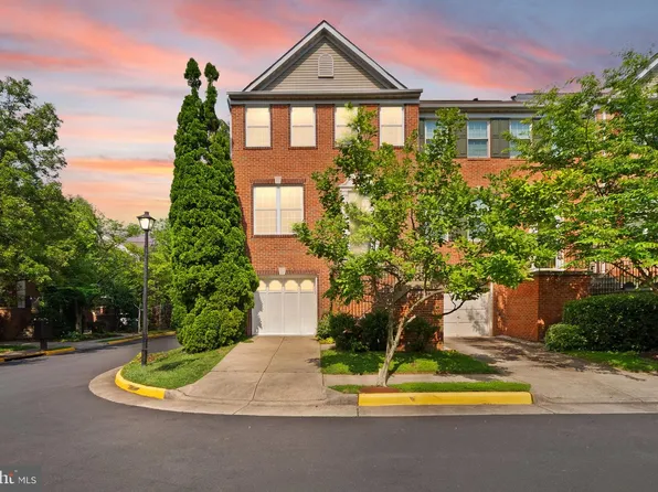 2901 Jessica Ct, Vienna, VA 22181