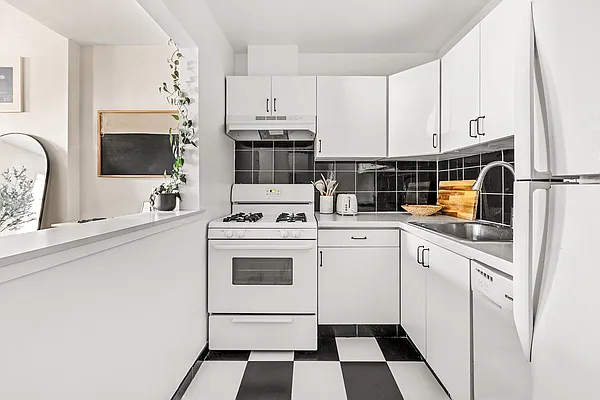 Rented by Compass | media 4