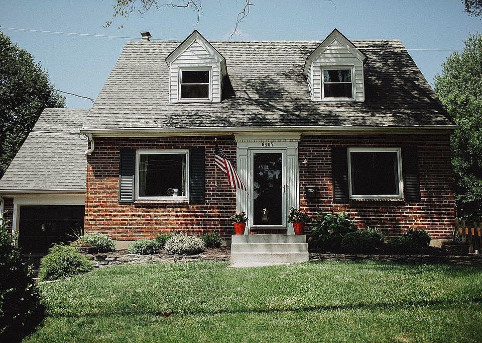 1st image of 6407 Girard Ave