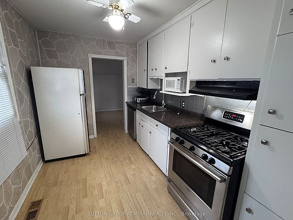 4th image of 305 Crowland Ave