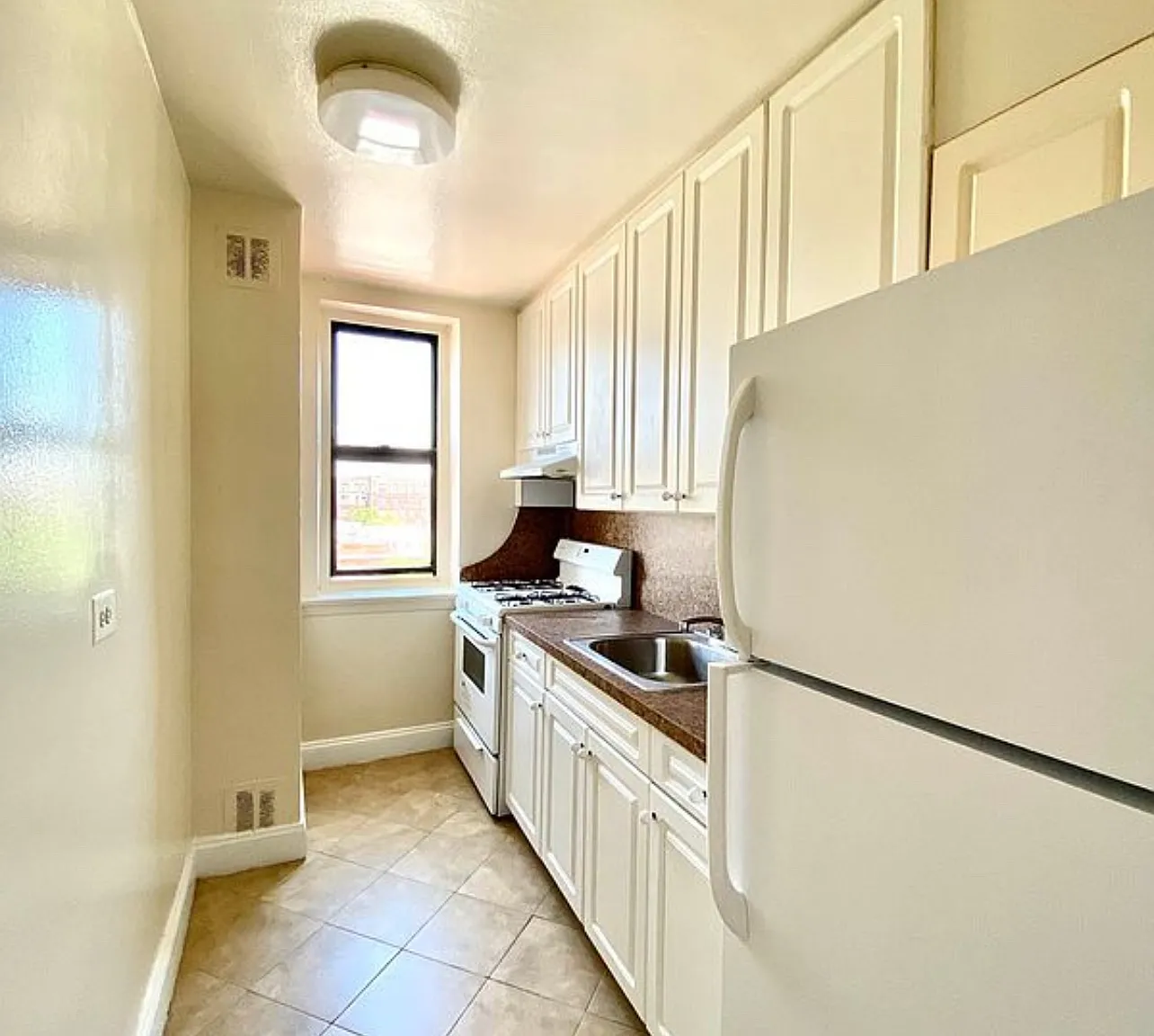 1 bed, 850 sqft, $2,250 — Photo 1
