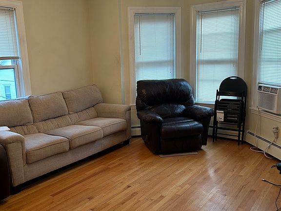 3rd image of 56 Mozart St #3