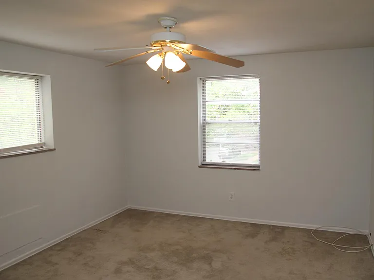 7574 Buckingham Dr #7 — Photo 8