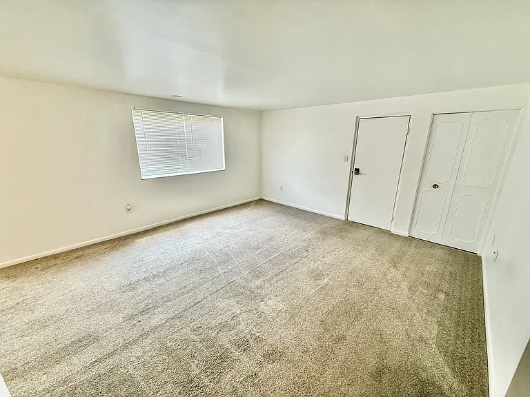 81 N Duane Ave #8 — Photo 15