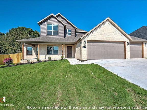 4th image of 1070 Leigh Dr