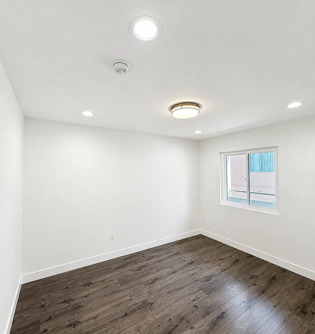 2 bed, 1000 sqft, $3,095 — Photo 4