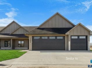 1225 Thompson Pl E, Tea, SD 57064