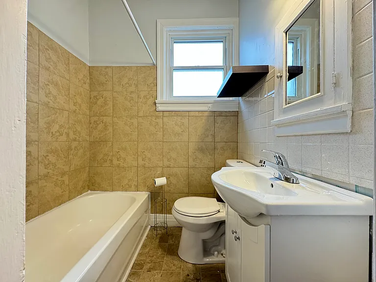 26 Eastchester Ave #1 — Photo 13