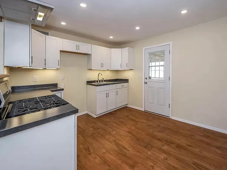 3733 E March Pl — Photo 5