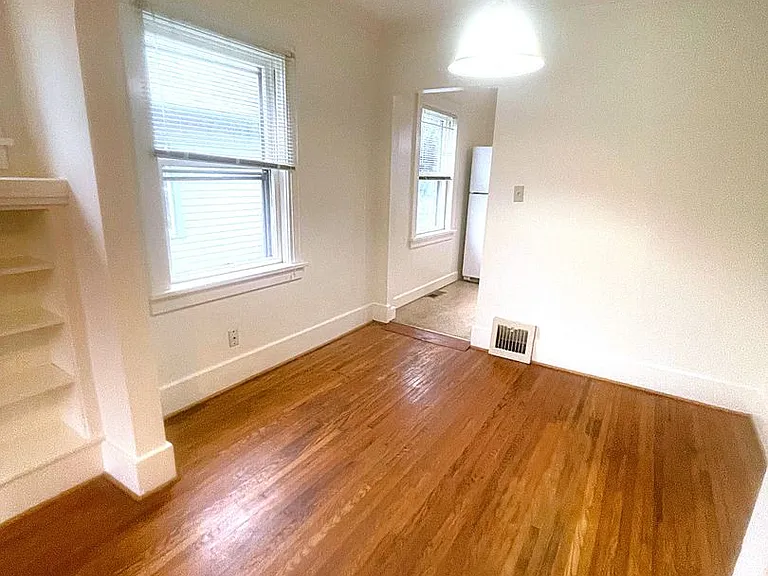 506 NE Russell St — Photo 7