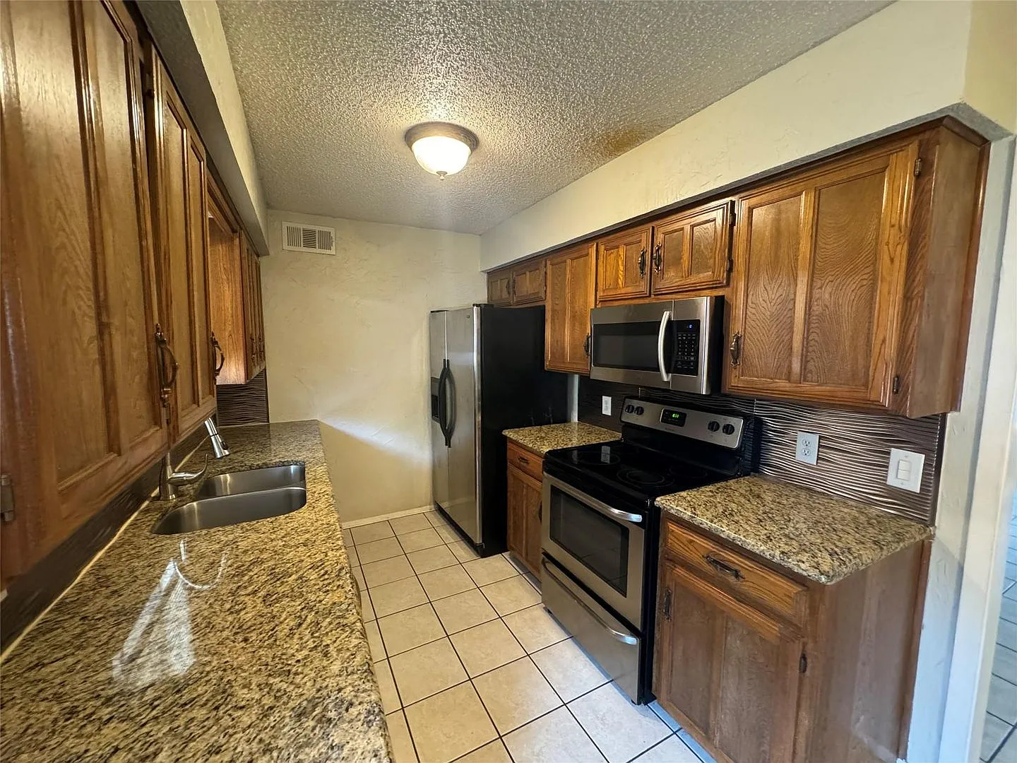 2721 Hurstview Dr. — Photo 4