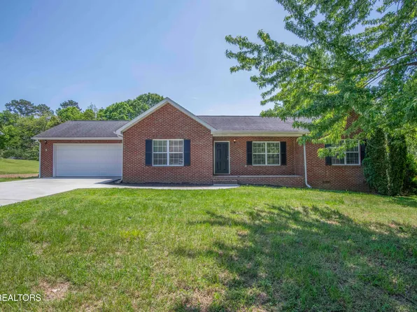 145 Hillsborough Ln, Lenoir City, TN 37772