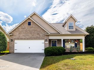 702 Kiefer Ln, Maryville, TN 37804