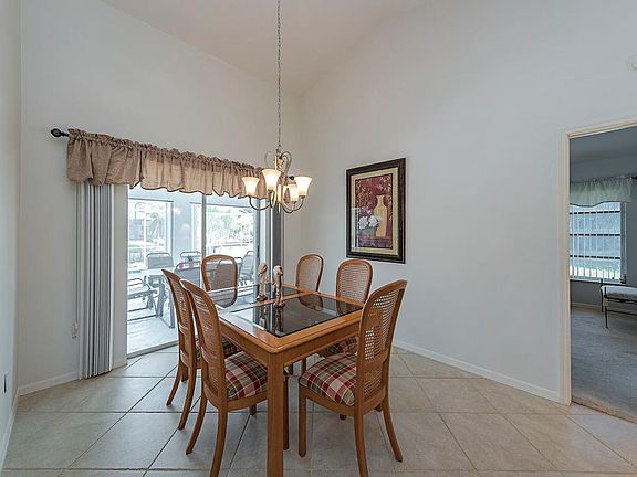 5th image of 201 N Barfield Dr