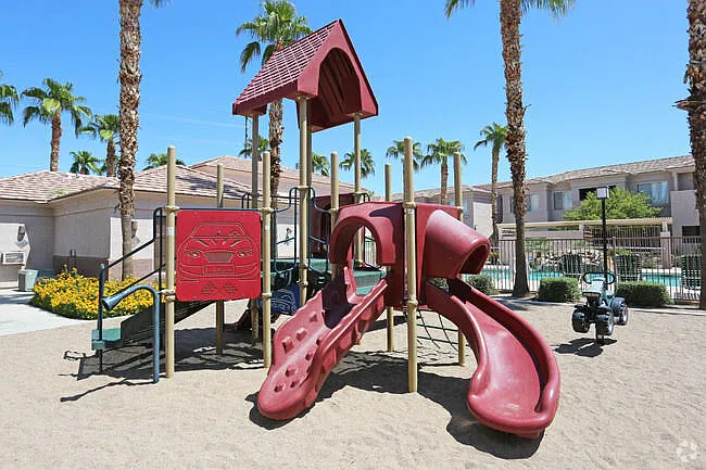 Desert Vista Apartments — Photo 6