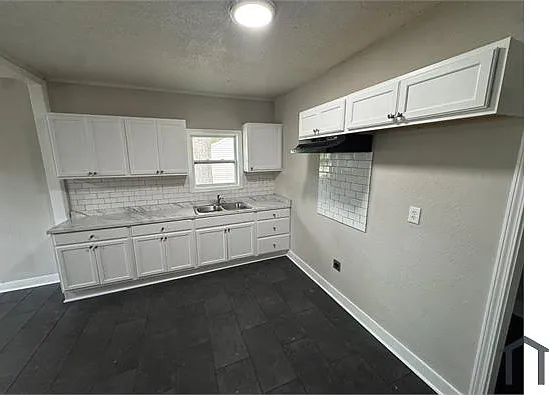 2760 Lola Ave — Photo 16