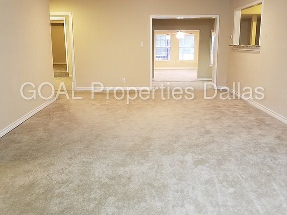 3rd image of 3641 Madrid Dr