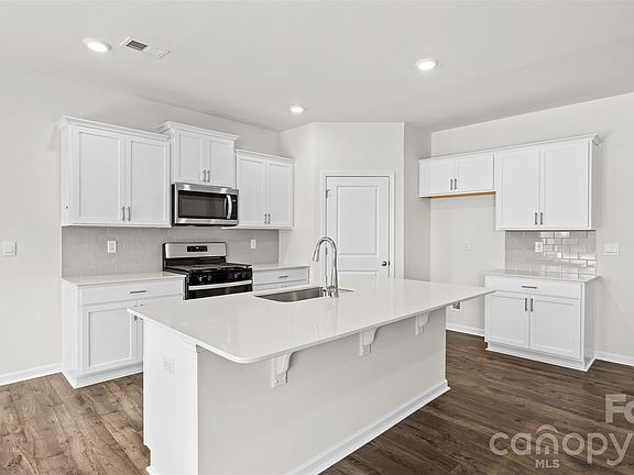 4th image of 65 Ridgehaven Dr