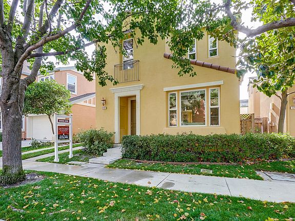 3rd image of 1038 Brackett Way