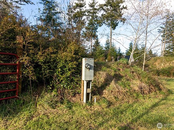 4th image of 22308 Sandridge Road