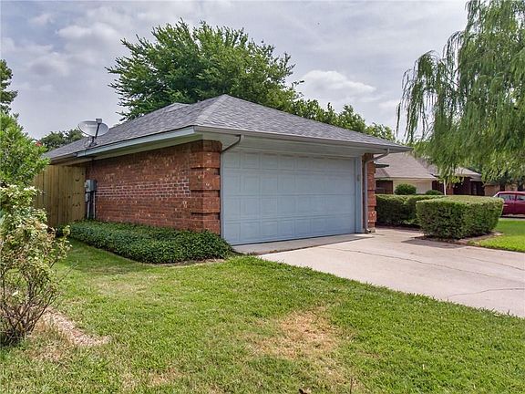 4th image of 7621 Teresa Ct
