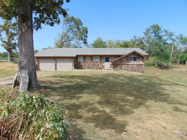 141 Robinhood Drive Drive, Cassville, MO 65625