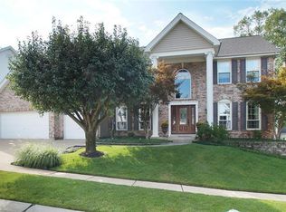 260 Beacon Point Ln, Grover, MO 63040