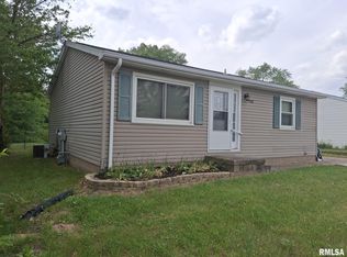 1907 Chicory Rd, Pekin, IL 61554