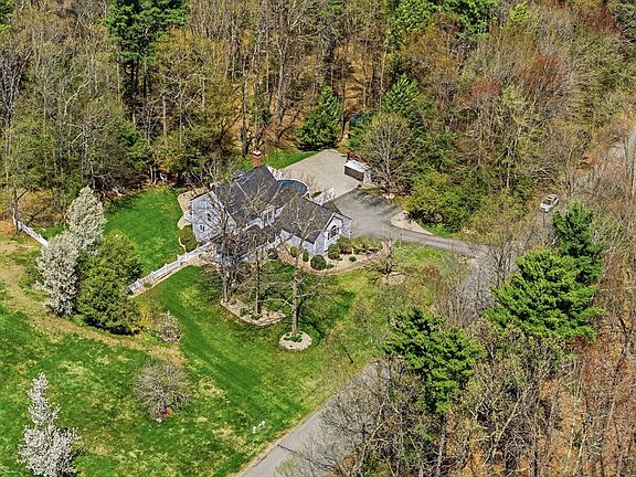 5th image of 51 Ellyson Ave